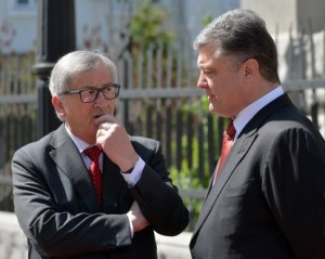 European Commission President Jean-Claude Juncker, Petro Poroshenko (--AFP / Genya Savilov)