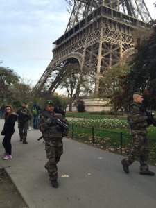 Police surround Eiffel Tower after Paris Attacks (--Nic Robertson/CNN) 
